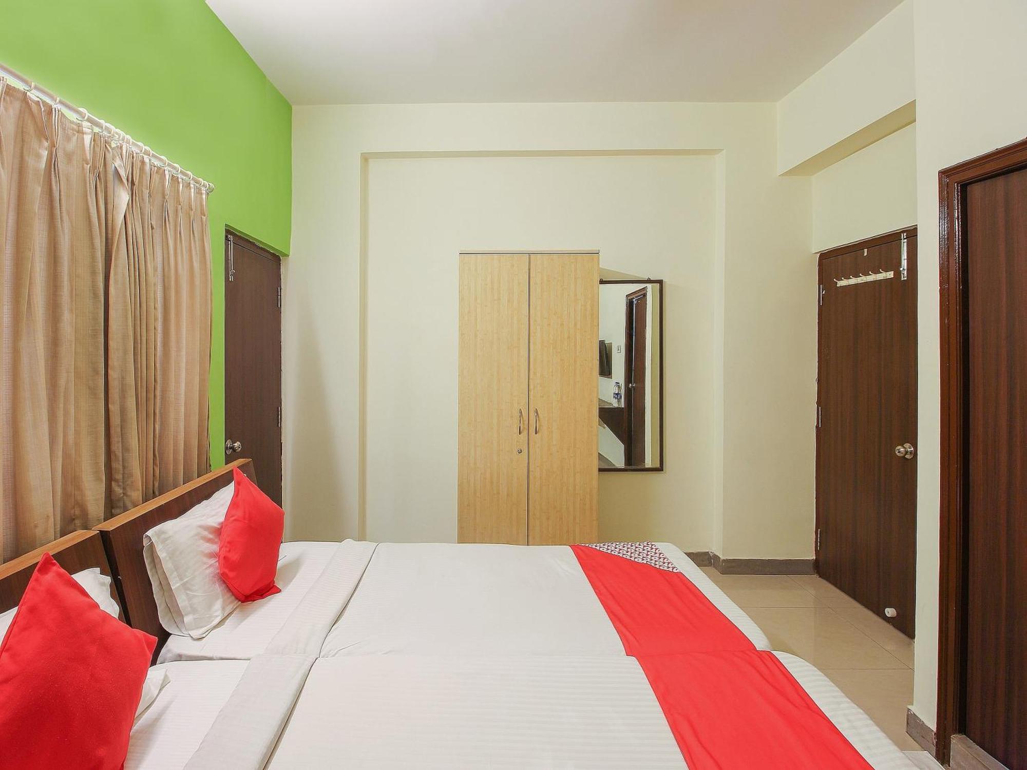 Super Collection O Begumpet Formerly Alpine Glow Sunrise Hyderabad Exterior foto