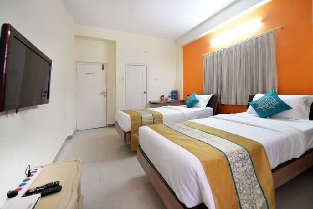 Super Collection O Begumpet Formerly Alpine Glow Sunrise Hyderabad Exterior foto